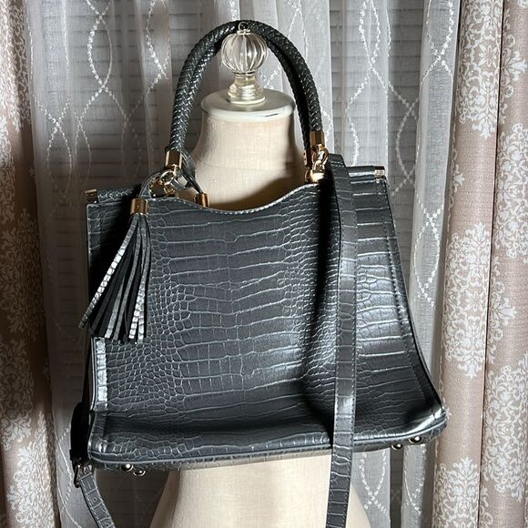 NWOT Bebe Los Angeles Grey Reptile Embossed Shoulder Bag - Picture 4 of 14